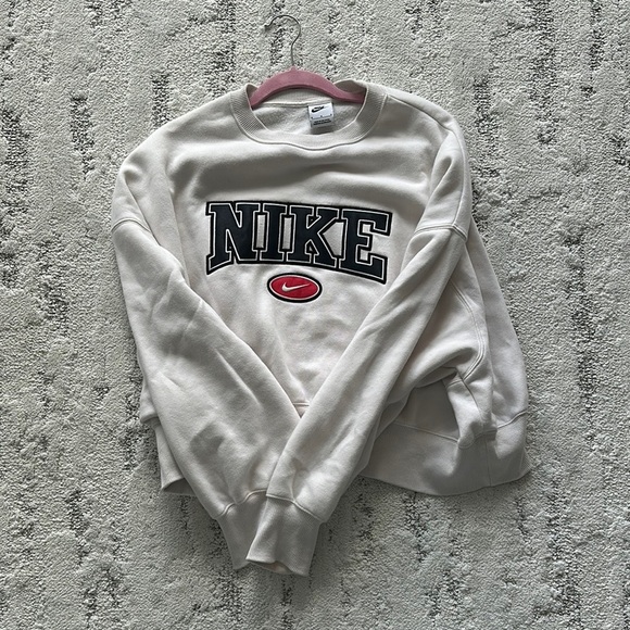 Nike Cream Sweatshirt - Picture 1 of 1